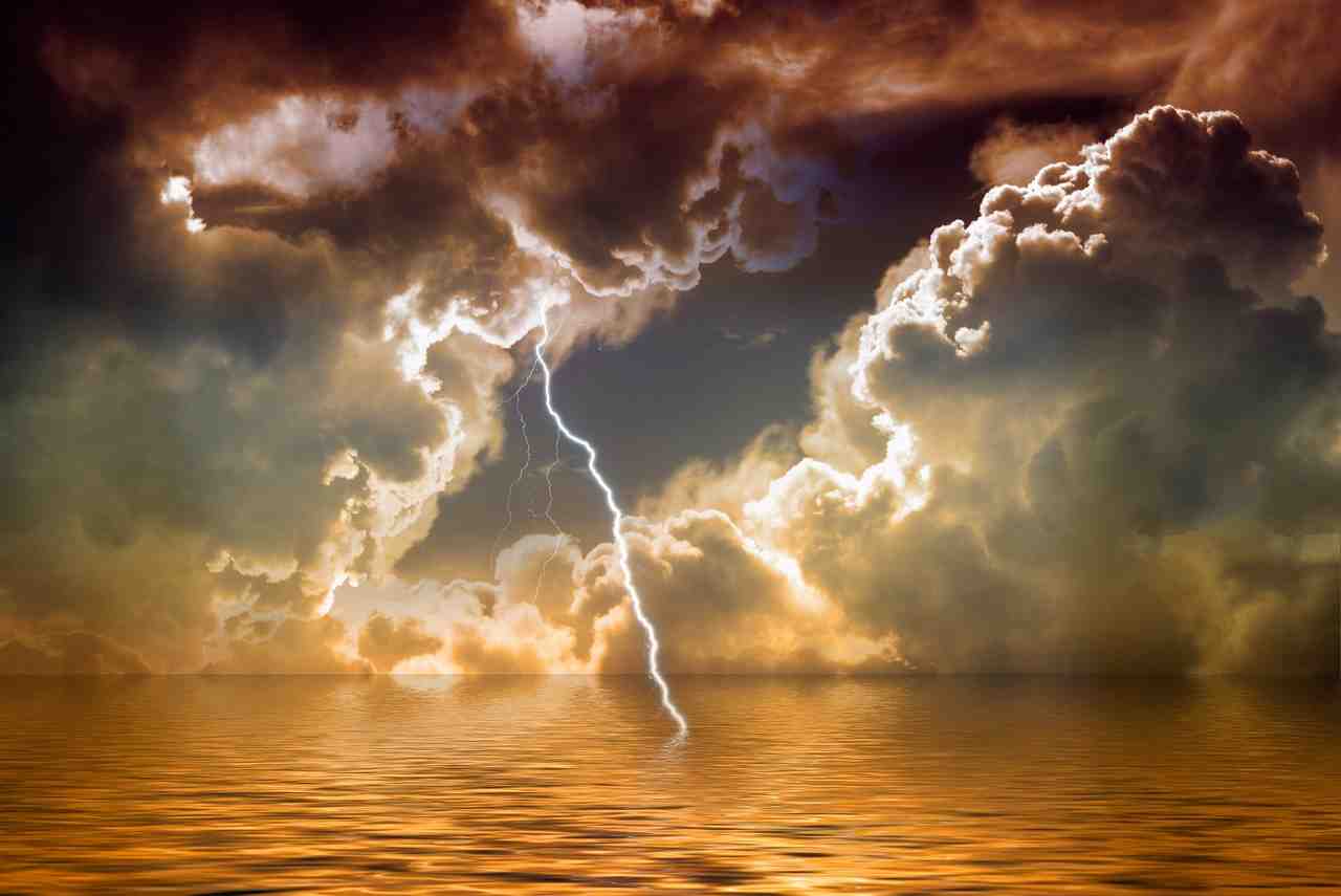 flash, orage, nuages